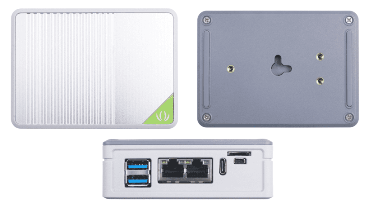 Seeed Studio Mini Router with Raspberry Pi Compute Module 4
